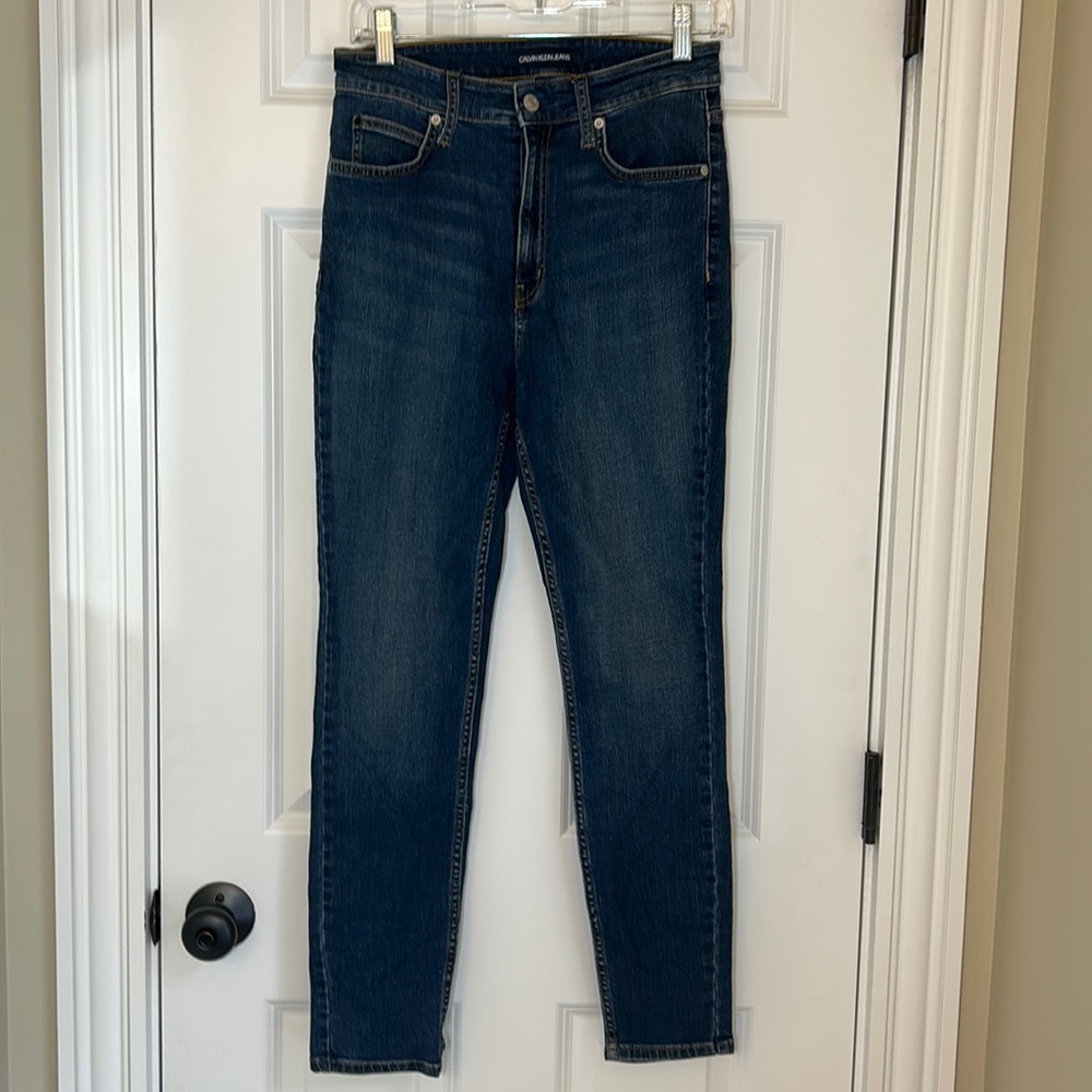 Calvin Klein women’s CKJ010 jeans